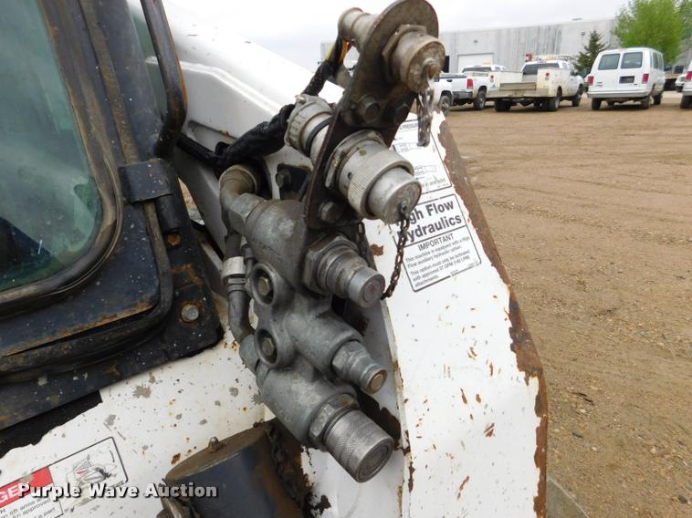 image for item DA1027 2008 Bobcat T300 skid steer