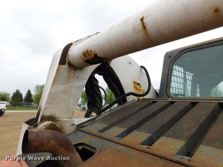 image for item DA1027 2008 Bobcat T300 skid steer