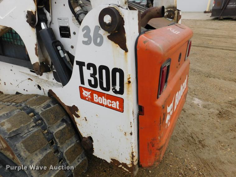 image for item DA1027 2008 Bobcat T300 skid steer