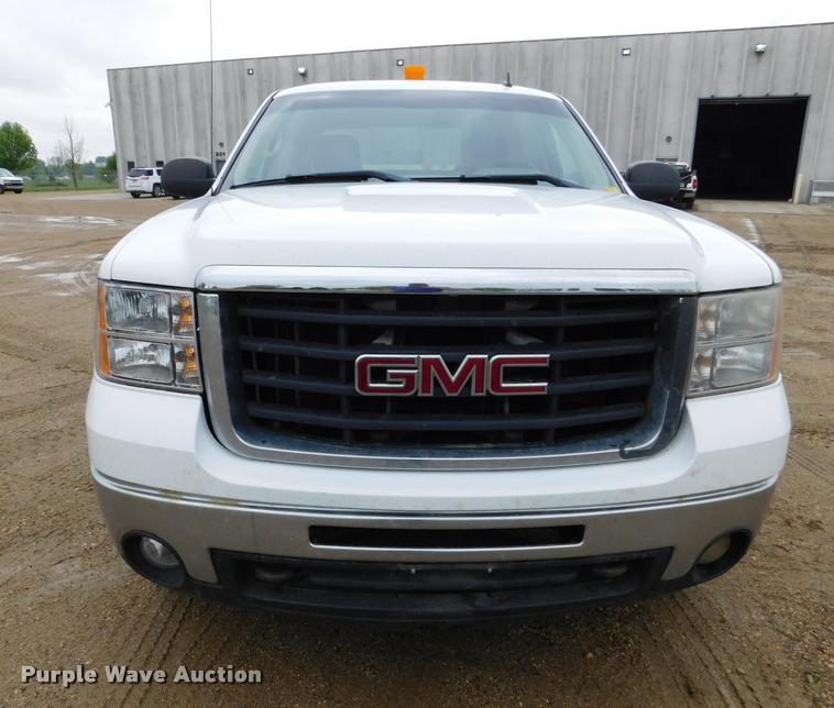 image for item DA1030 2009 GMC Sierra 3500HD Crew Cab pickup truck