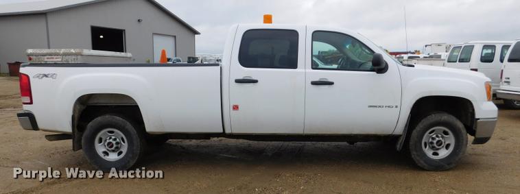 image for item DA1030 2009 GMC Sierra 3500HD Crew Cab pickup truck