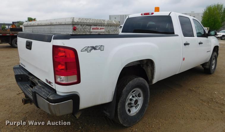 image for item DA1030 2009 GMC Sierra 3500HD Crew Cab pickup truck