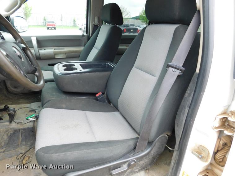 image for item DA1030 2009 GMC Sierra 3500HD Crew Cab pickup truck