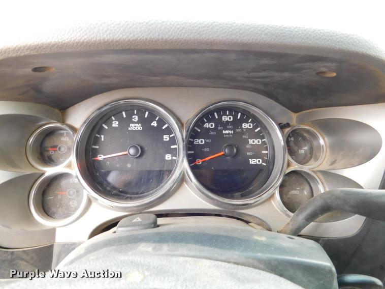 image for item DA1030 2009 GMC Sierra 3500HD Crew Cab pickup truck