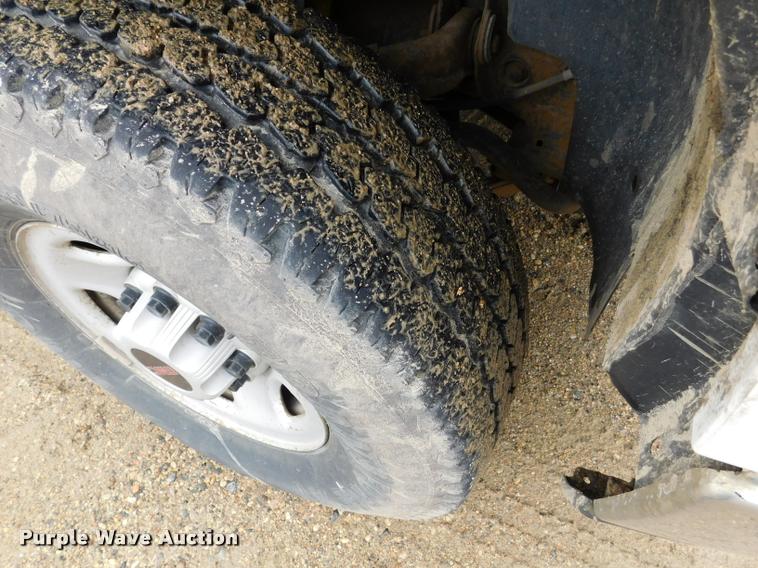 image for item DA1030 2009 GMC Sierra 3500HD Crew Cab pickup truck