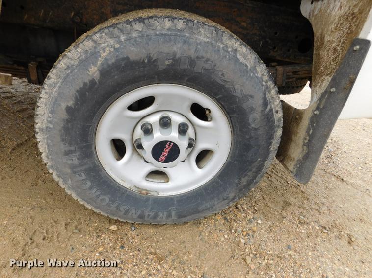 image for item DA1030 2009 GMC Sierra 3500HD Crew Cab pickup truck