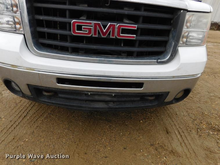 image for item DA1030 2009 GMC Sierra 3500HD Crew Cab pickup truck