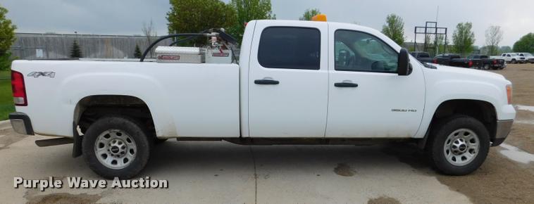 image for item DA1031 2011 GMC Sierra 3500HD Crew Cab pickup truck