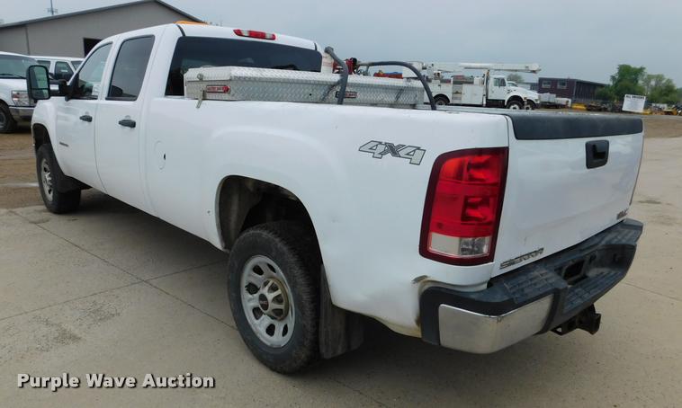 image for item DA1031 2011 GMC Sierra 3500HD Crew Cab pickup truck