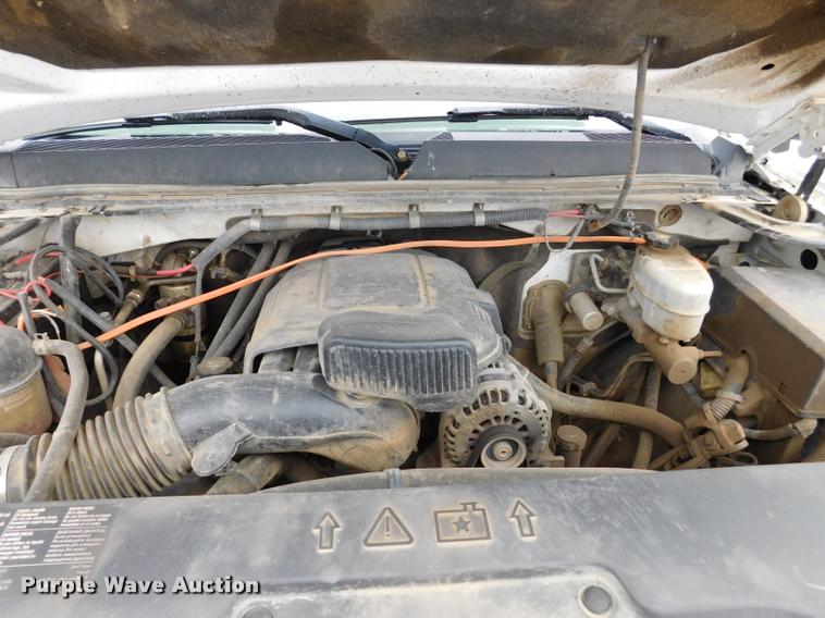 image for item DA1031 2011 GMC Sierra 3500HD Crew Cab pickup truck