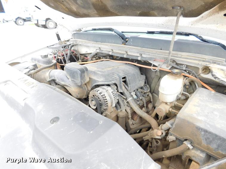 image for item DA1031 2011 GMC Sierra 3500HD Crew Cab pickup truck