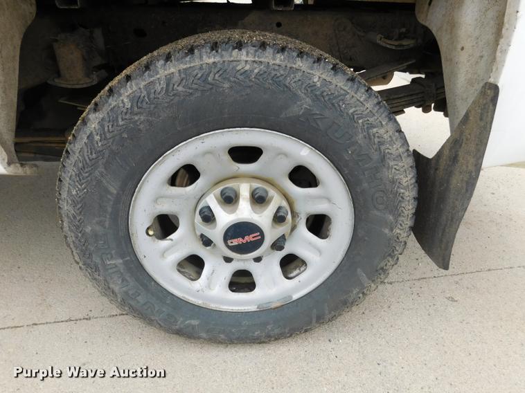 image for item DA1031 2011 GMC Sierra 3500HD Crew Cab pickup truck