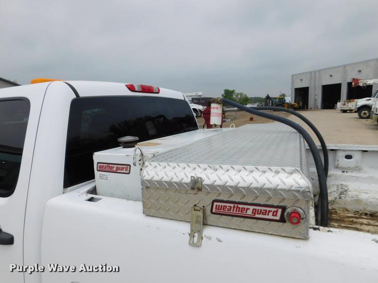 image for item DA1031 2011 GMC Sierra 3500HD Crew Cab pickup truck