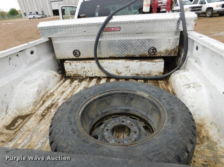 image for item DA1031 2011 GMC Sierra 3500HD Crew Cab pickup truck