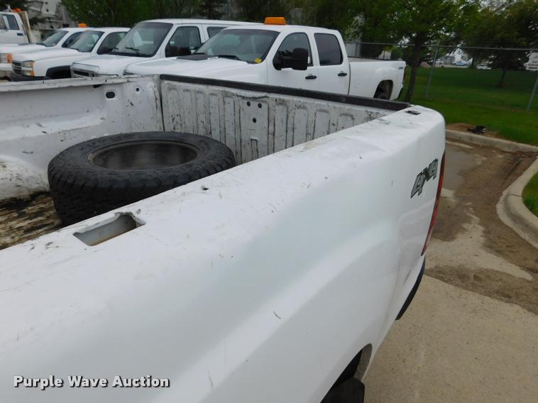 image for item DA1031 2011 GMC Sierra 3500HD Crew Cab pickup truck