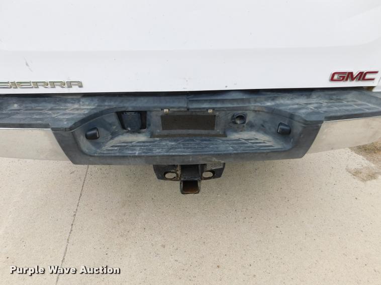 image for item DA1031 2011 GMC Sierra 3500HD Crew Cab pickup truck