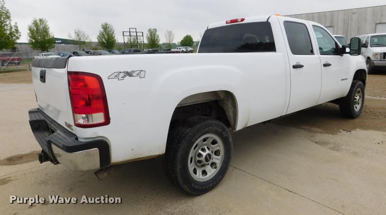 image for item DA1032 2011 GMC Sierra 3500HD Crew Cab pickup truck