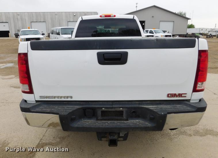 image for item DA1032 2011 GMC Sierra 3500HD Crew Cab pickup truck