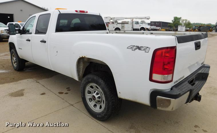 image for item DA1032 2011 GMC Sierra 3500HD Crew Cab pickup truck