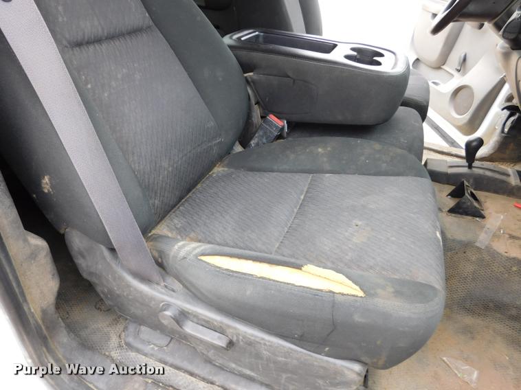 image for item DA1032 2011 GMC Sierra 3500HD Crew Cab pickup truck