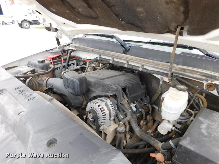 image for item DA1032 2011 GMC Sierra 3500HD Crew Cab pickup truck