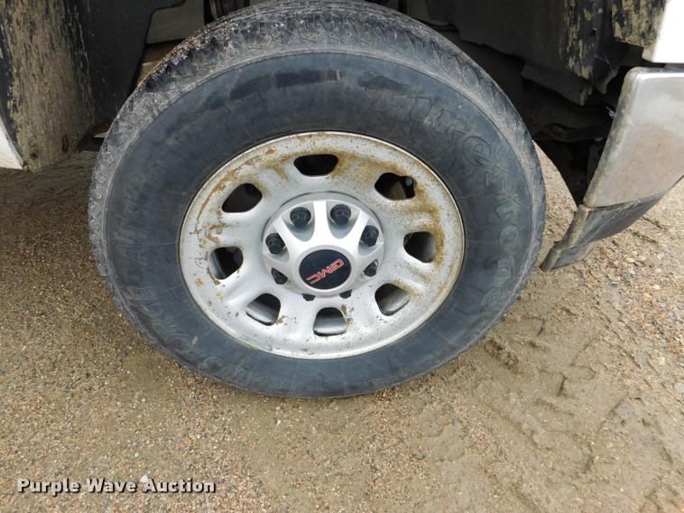 image for item DA1032 2011 GMC Sierra 3500HD Crew Cab pickup truck