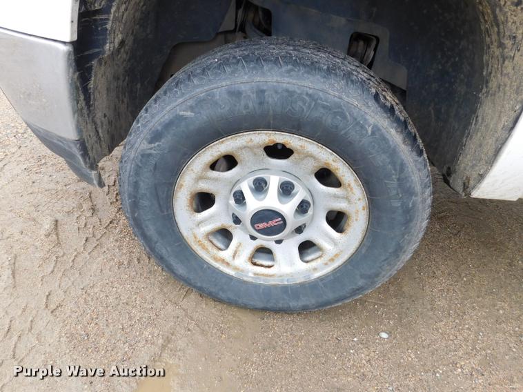 image for item DA1032 2011 GMC Sierra 3500HD Crew Cab pickup truck