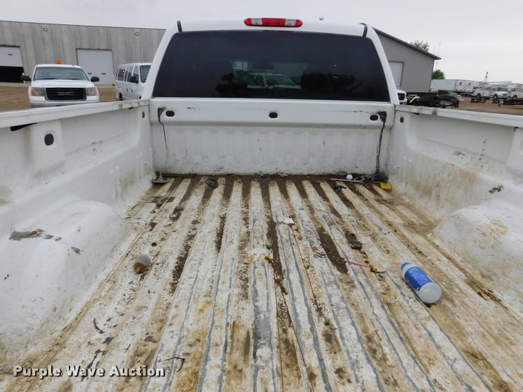 image for item DA1032 2011 GMC Sierra 3500HD Crew Cab pickup truck