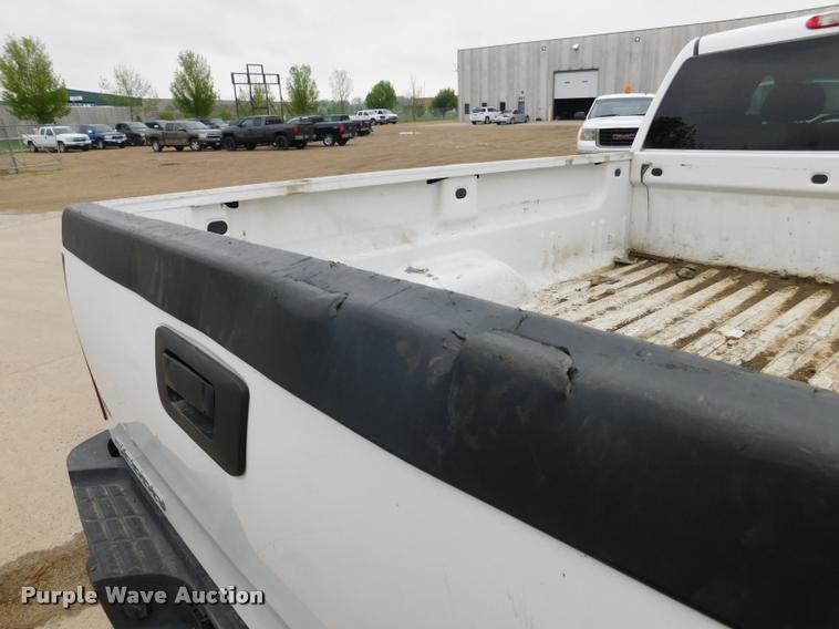 image for item DA1032 2011 GMC Sierra 3500HD Crew Cab pickup truck