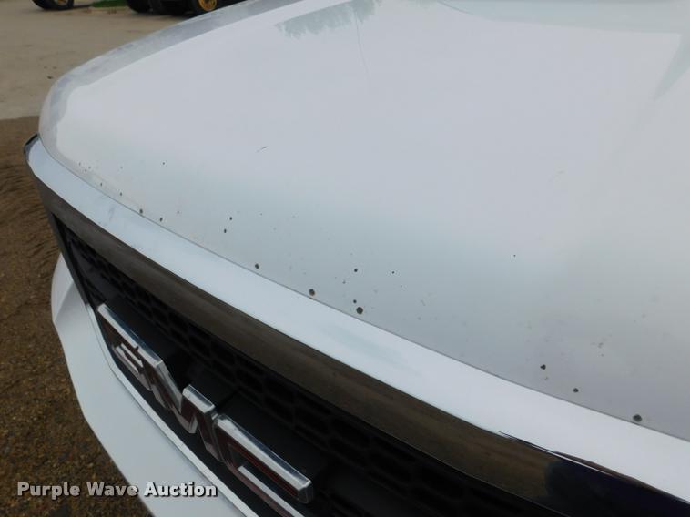 image for item DA1032 2011 GMC Sierra 3500HD Crew Cab pickup truck