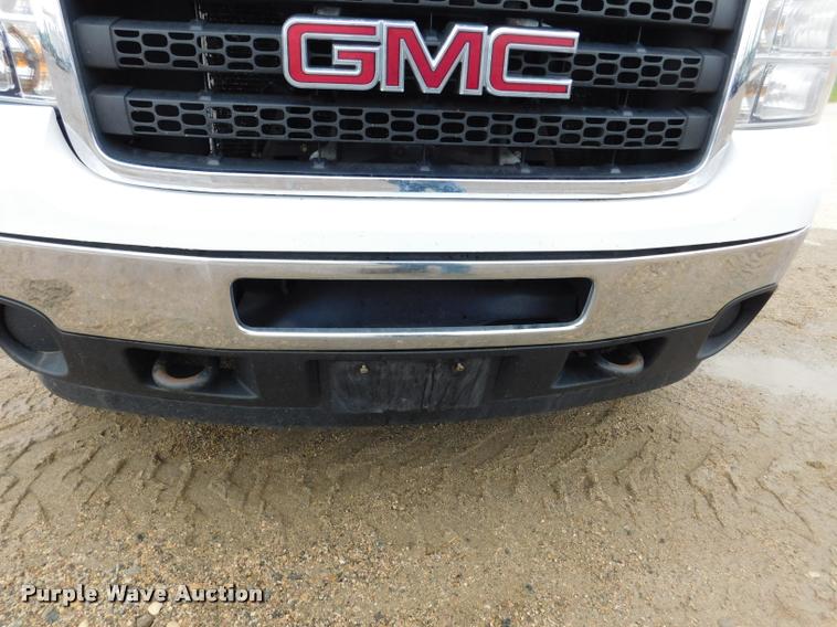 image for item DA1032 2011 GMC Sierra 3500HD Crew Cab pickup truck