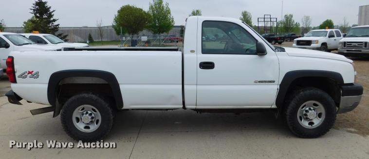 image for item DA1034 2005 Chevrolet Silverado 2500HD pickup truck
