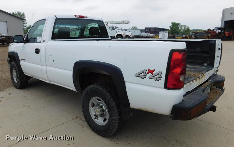 image for item DA1034 2005 Chevrolet Silverado 2500HD pickup truck