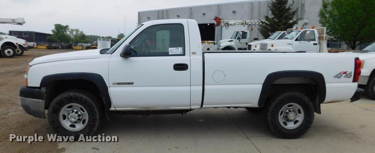 image for item DA1034 2005 Chevrolet Silverado 2500HD pickup truck