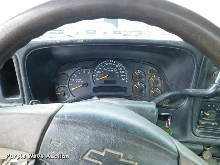 image for item DA1034 2005 Chevrolet Silverado 2500HD pickup truck