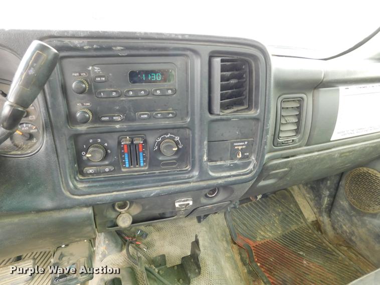 image for item DA1034 2005 Chevrolet Silverado 2500HD pickup truck