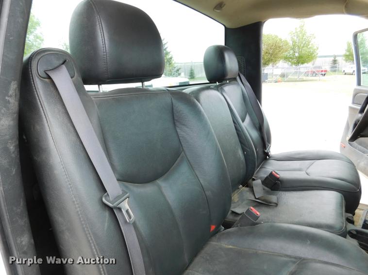 image for item DA1034 2005 Chevrolet Silverado 2500HD pickup truck