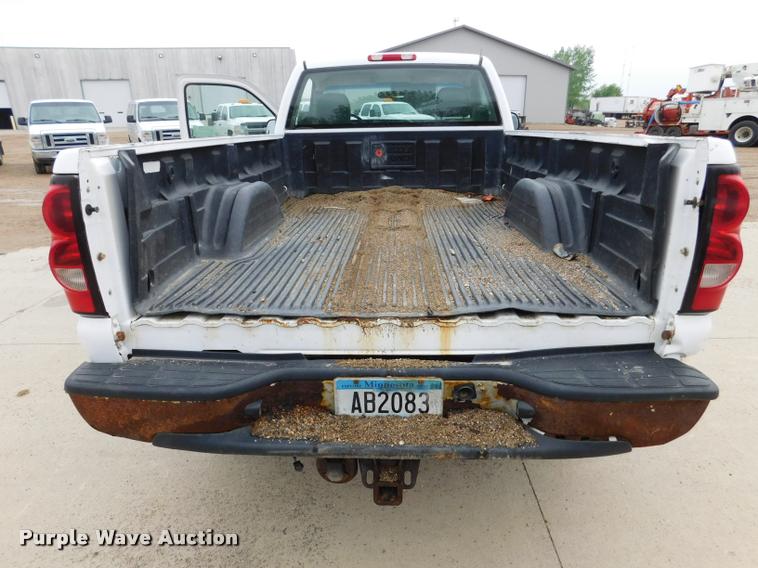 image for item DA1034 2005 Chevrolet Silverado 2500HD pickup truck