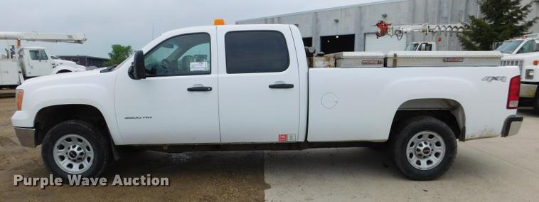 image for item DA1035 2011 GMC Sierra 3500HD Crew Cab pickup truck