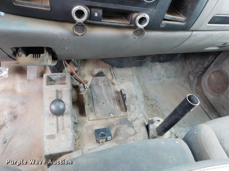 image for item DA1035 2011 GMC Sierra 3500HD Crew Cab pickup truck