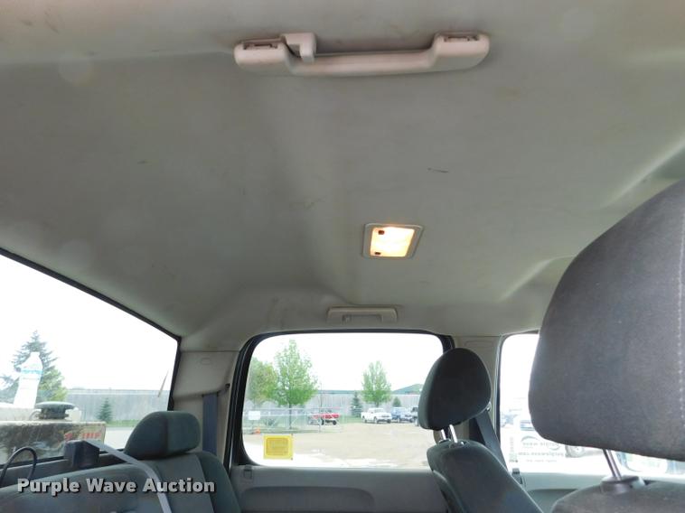 image for item DA1035 2011 GMC Sierra 3500HD Crew Cab pickup truck