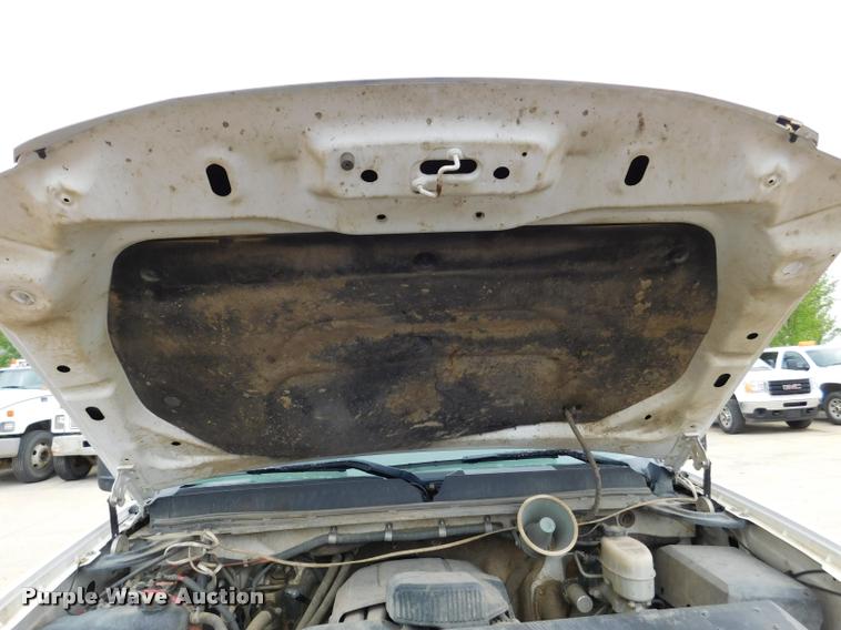 image for item DA1035 2011 GMC Sierra 3500HD Crew Cab pickup truck