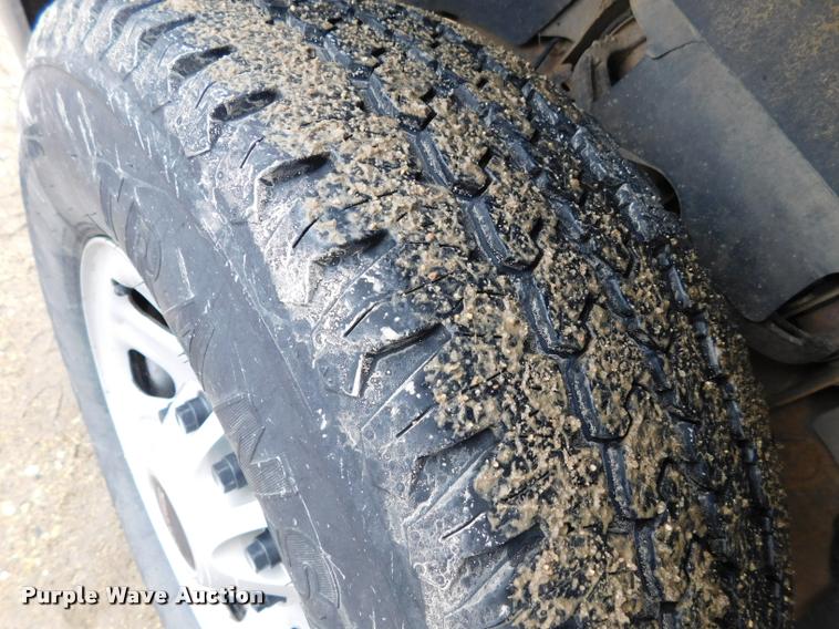 image for item DA1035 2011 GMC Sierra 3500HD Crew Cab pickup truck