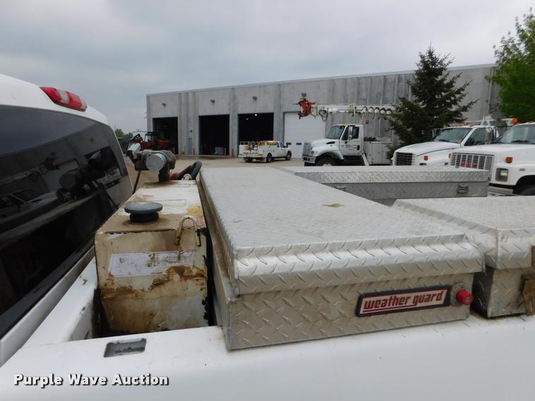 image for item DA1035 2011 GMC Sierra 3500HD Crew Cab pickup truck