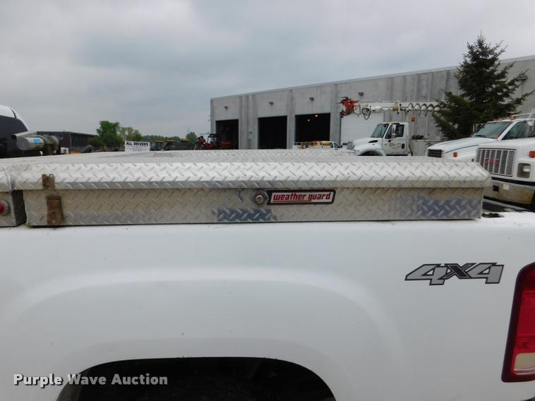 image for item DA1035 2011 GMC Sierra 3500HD Crew Cab pickup truck