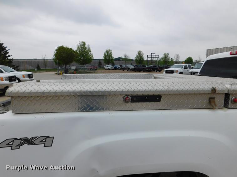 image for item DA1035 2011 GMC Sierra 3500HD Crew Cab pickup truck