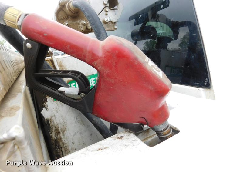 image for item DA1035 2011 GMC Sierra 3500HD Crew Cab pickup truck