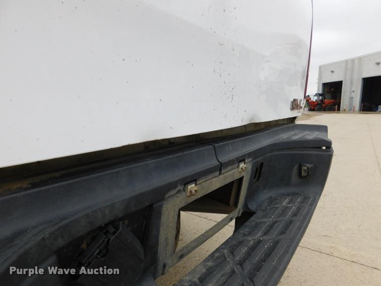 image for item DA1035 2011 GMC Sierra 3500HD Crew Cab pickup truck