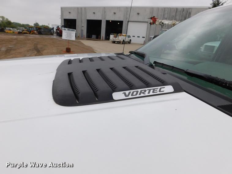 image for item DA1035 2011 GMC Sierra 3500HD Crew Cab pickup truck