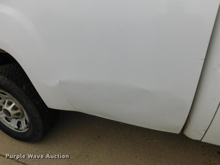 image for item DA1035 2011 GMC Sierra 3500HD Crew Cab pickup truck